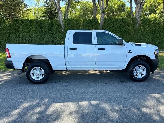 2023 RAM 3500 Tradesman Crew Cab 4x4 64 Box