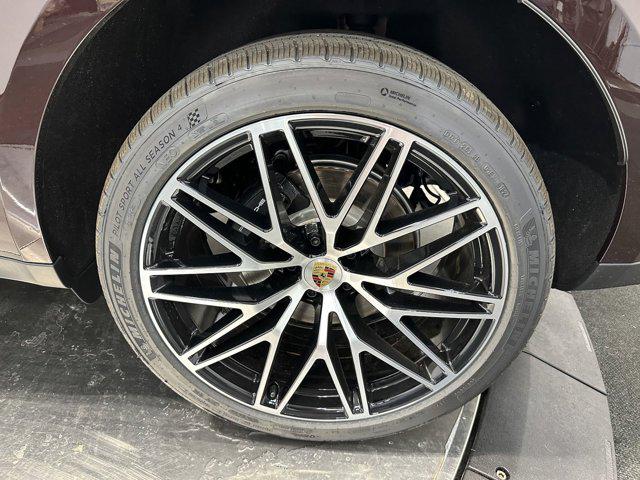 2024 Porsche Macan AWD