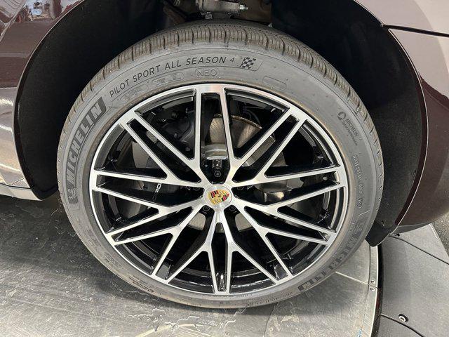 2024 Porsche Macan AWD