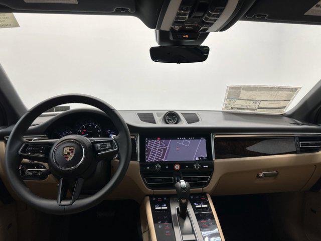 2024 Porsche Macan AWD
