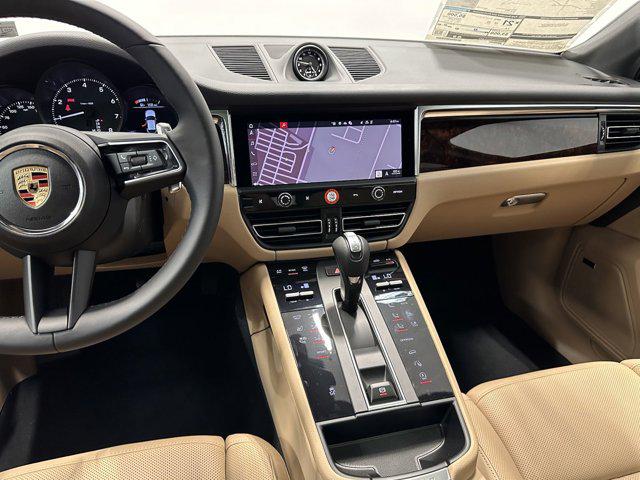 2024 Porsche Macan AWD