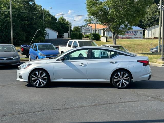 2022 Nissan Altima SR FWD