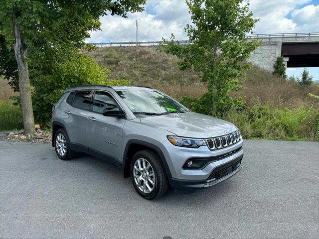 2024 Jeep Compass Latitude Lux FWD