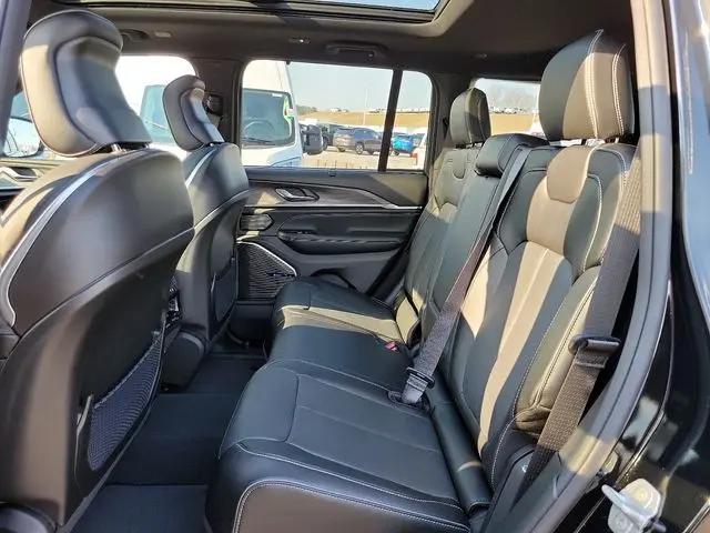 2024 Jeep Grand Cherokee Overland