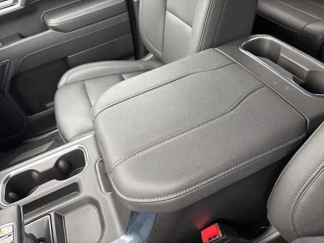2024 Chevrolet Silverado 1500 4WD Crew Cab Short Bed RST