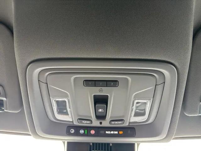 2024 Chevrolet Silverado 1500 4WD Crew Cab Short Bed RST