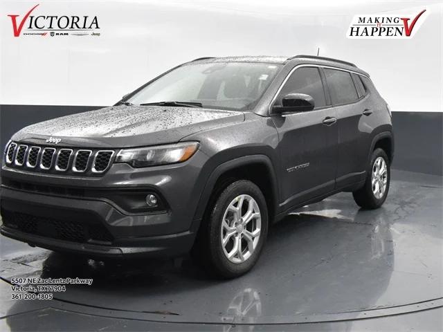 2024 Jeep Compass COMPASS LATITUDE 4X4