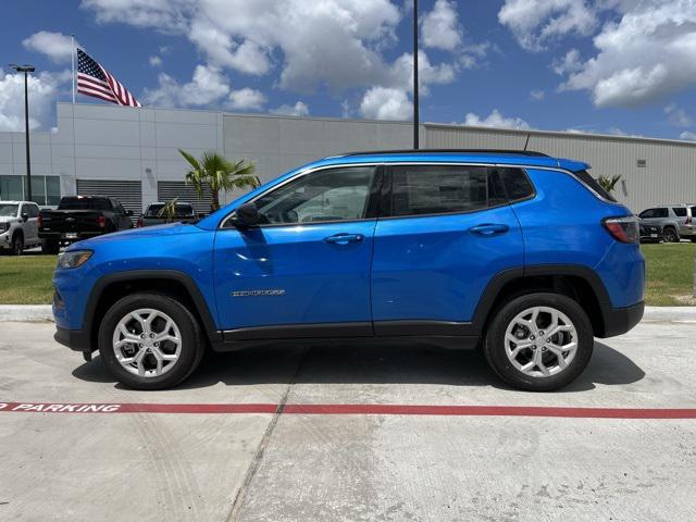 2024 Jeep Compass COMPASS LATITUDE 4X4