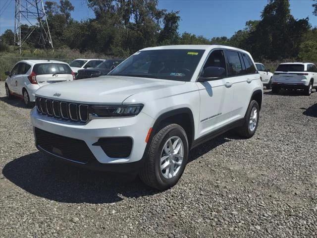 2024 Jeep Grand Cherokee GRAND CHEROKEE LAREDO X 4X4