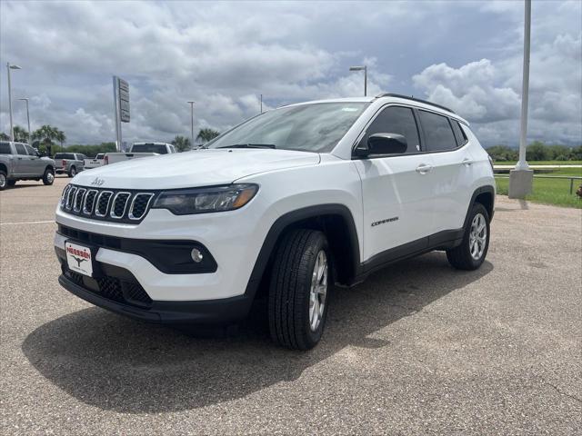 2024 Jeep Compass COMPASS LATITUDE 4X4