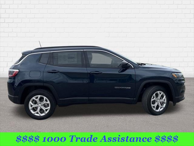 2024 Jeep Compass COMPASS LATITUDE 4X4