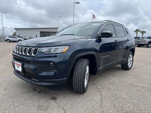 2024 Jeep Compass COMPASS LATITUDE 4X4