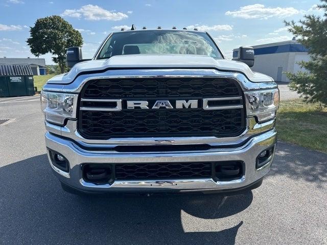 2024 RAM Ram 3500 Chassis Cab RAM 3500 TRADESMAN CHASSIS REGULAR CAB 4X4 84 CA