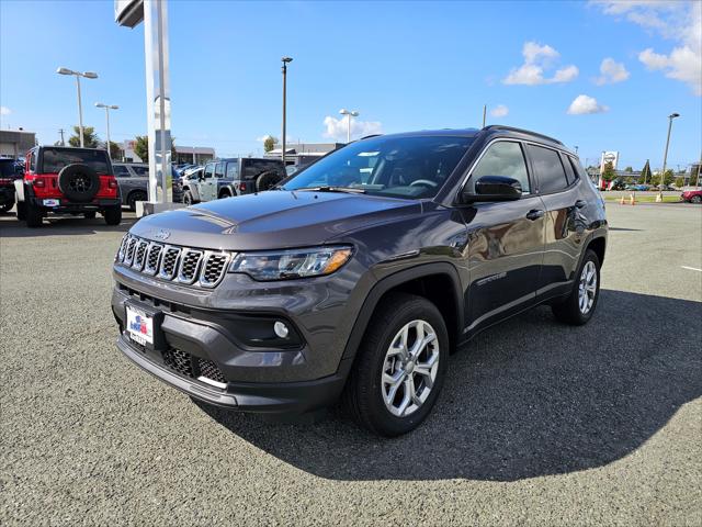 2024 Jeep Compass COMPASS LATITUDE 4X4