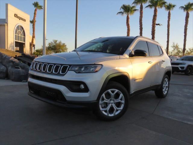 2024 Jeep Compass COMPASS LATITUDE 4X4