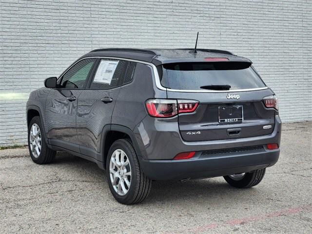 2024 Jeep Compass COMPASS LATITUDE LUX 4X4