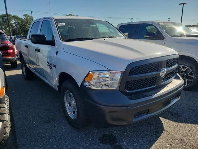 2024 RAM Ram 1500 Classic RAM 1500 CLASSIC TRADESMAN CREW CAB 4X4 57 BOX