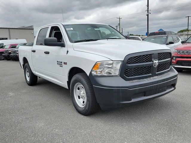 2024 RAM Ram 1500 Classic RAM 1500 CLASSIC TRADESMAN CREW CAB 4X4 57 BOX