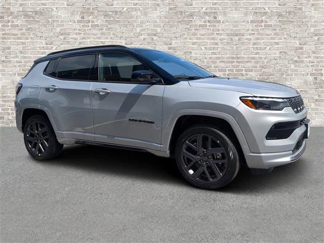 2024 Jeep Compass COMPASS LIMITED 4X4