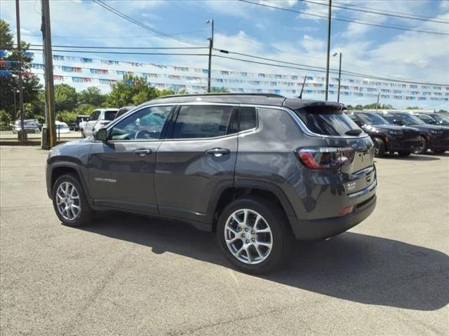 2024 Jeep Compass COMPASS LATITUDE LUX 4X4