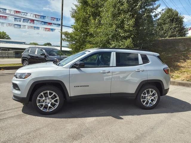 2024 Jeep Compass COMPASS LATITUDE LUX 4X4