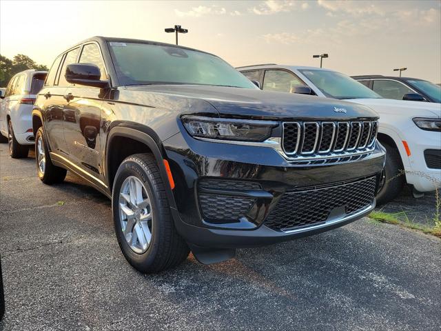 2024 Jeep Grand Cherokee GRAND CHEROKEE LAREDO X 4X4