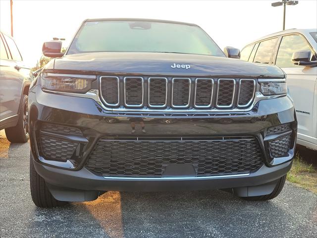 2024 Jeep Grand Cherokee GRAND CHEROKEE LAREDO X 4X4