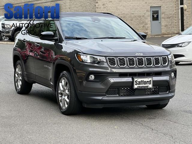 2024 Jeep Compass COMPASS LATITUDE LUX 4X4