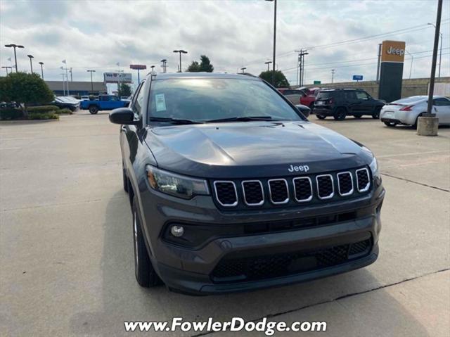 2024 Jeep Compass COMPASS LATITUDE 4X4