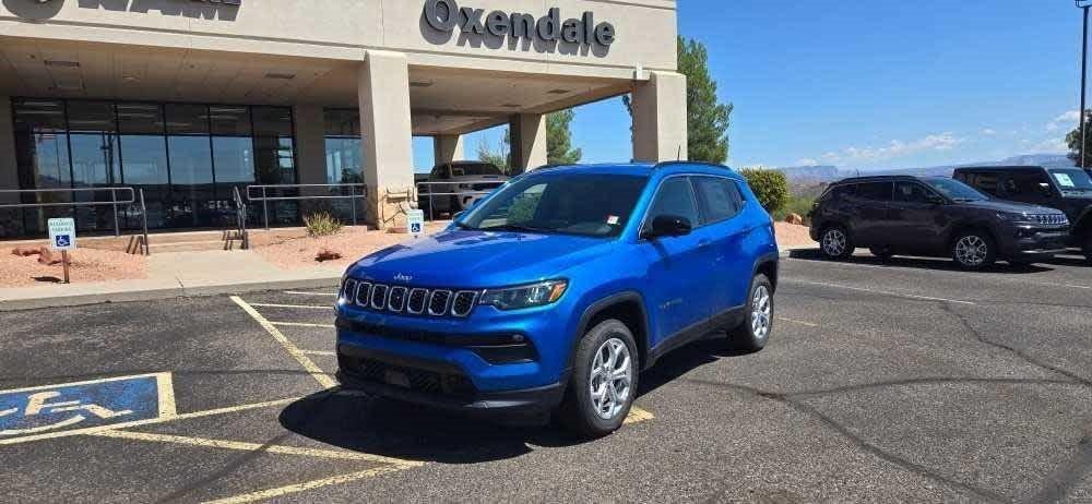 2024 Jeep Compass COMPASS LATITUDE 4X4