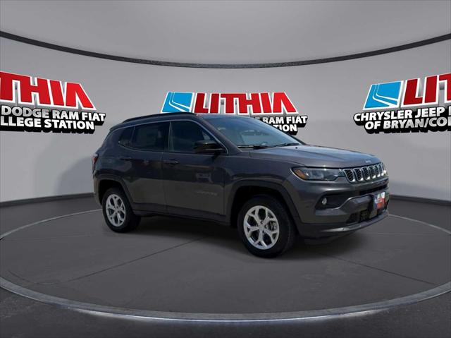 2024 Jeep Compass COMPASS LATITUDE 4X4