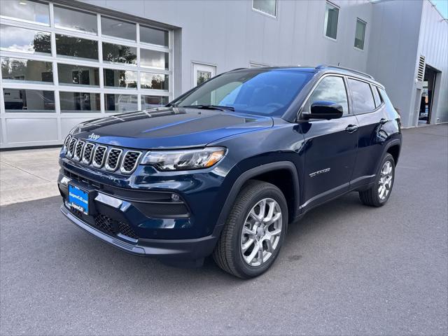 2024 Jeep Compass COMPASS LATITUDE LUX 4X4