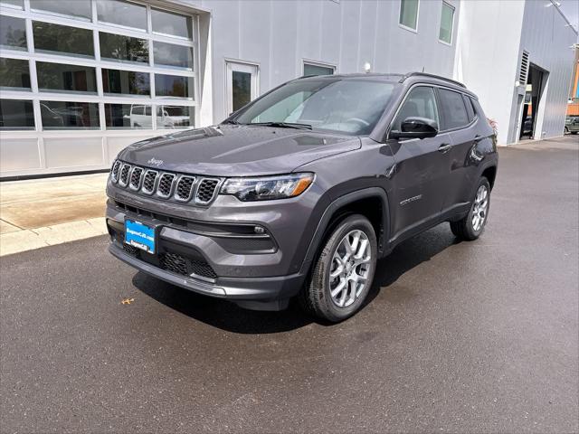 2024 Jeep Compass COMPASS LATITUDE LUX 4X4