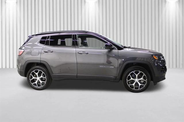 2024 Jeep Compass COMPASS LIMITED 4X4