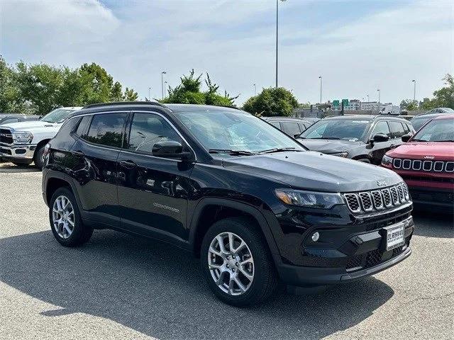 2024 Jeep Compass COMPASS LATITUDE LUX 4X4