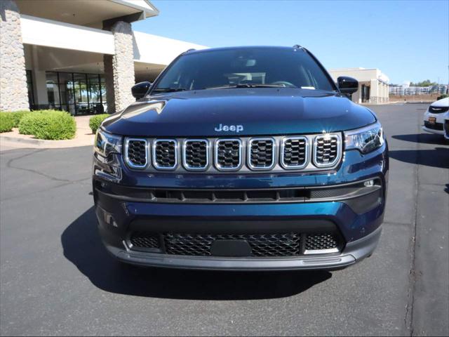 2024 Jeep Compass COMPASS LATITUDE LUX 4X4