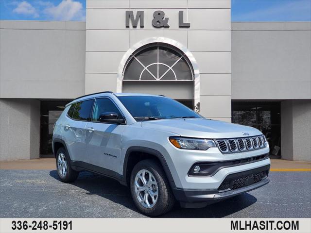 2024 Jeep Compass COMPASS LATITUDE 4X4