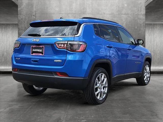 2024 Jeep Compass COMPASS LATITUDE LUX 4X4