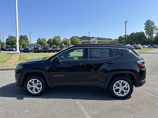 2024 Jeep Compass COMPASS LATITUDE 4X4