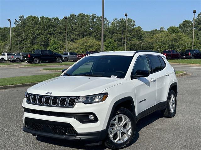 2024 Jeep Compass COMPASS LATITUDE 4X4