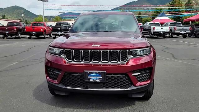 2024 Jeep Grand Cherokee GRAND CHEROKEE LAREDO X 4X4