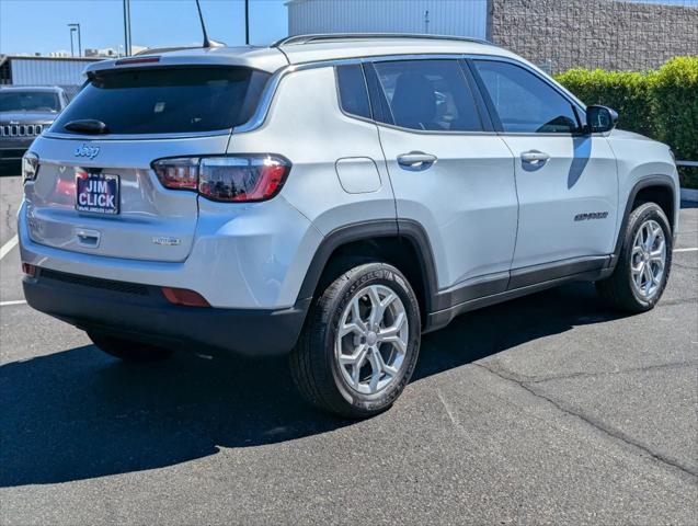 2024 Jeep Compass COMPASS LATITUDE 4X4