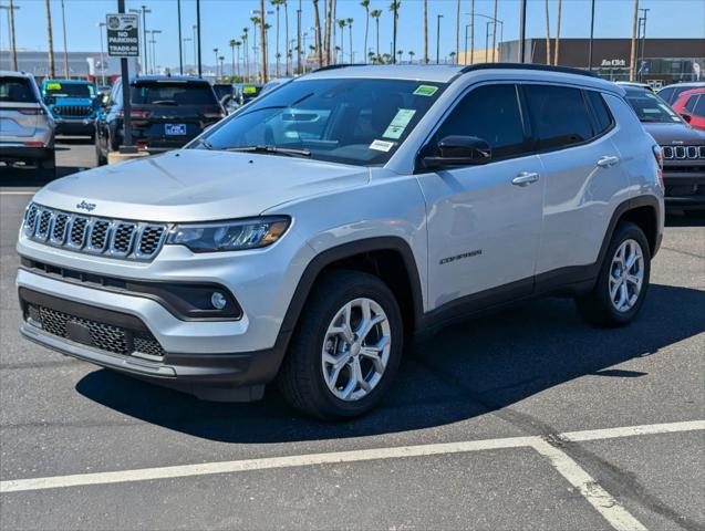 2024 Jeep Compass COMPASS LATITUDE 4X4