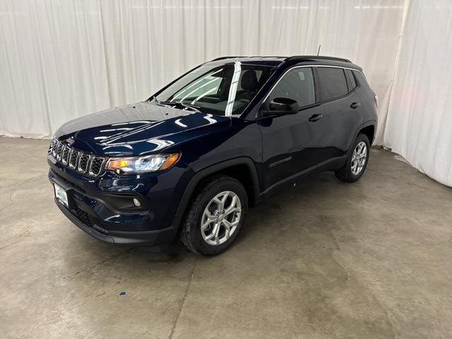 2024 Jeep Compass COMPASS LATITUDE 4X4