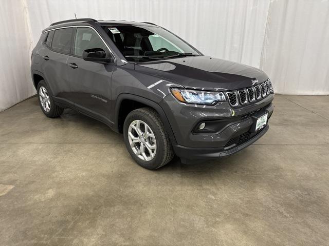 2024 Jeep Compass COMPASS LATITUDE 4X4