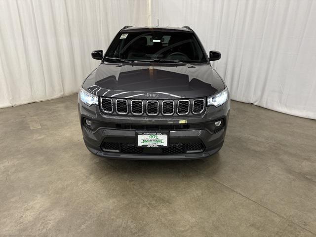 2024 Jeep Compass COMPASS LATITUDE 4X4