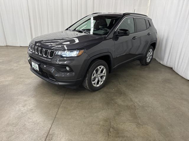 2024 Jeep Compass COMPASS LATITUDE 4X4