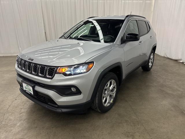 2024 Jeep Compass COMPASS LATITUDE 4X4