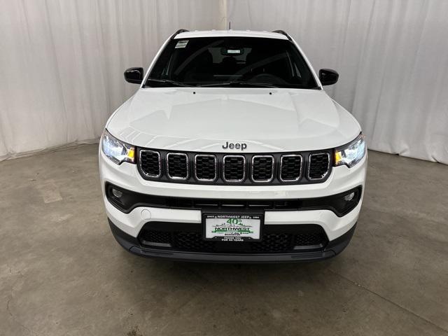 2024 Jeep Compass COMPASS LATITUDE 4X4