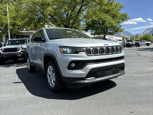 2024 Jeep Compass COMPASS LATITUDE 4X4